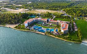 Vietsovpetro Ho Tram Beach Resort & Spa